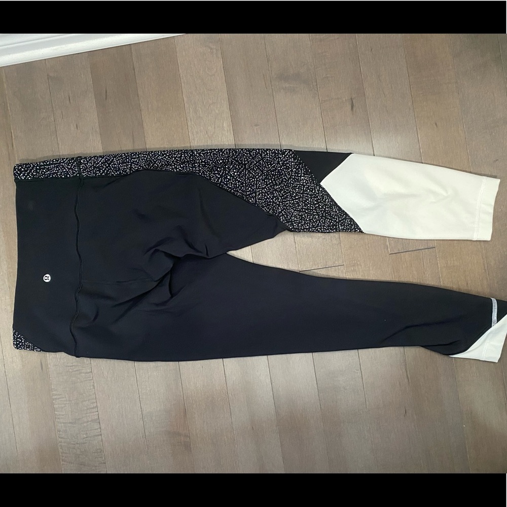 Lululemon leggings - size 8 - Picture 5 of 5